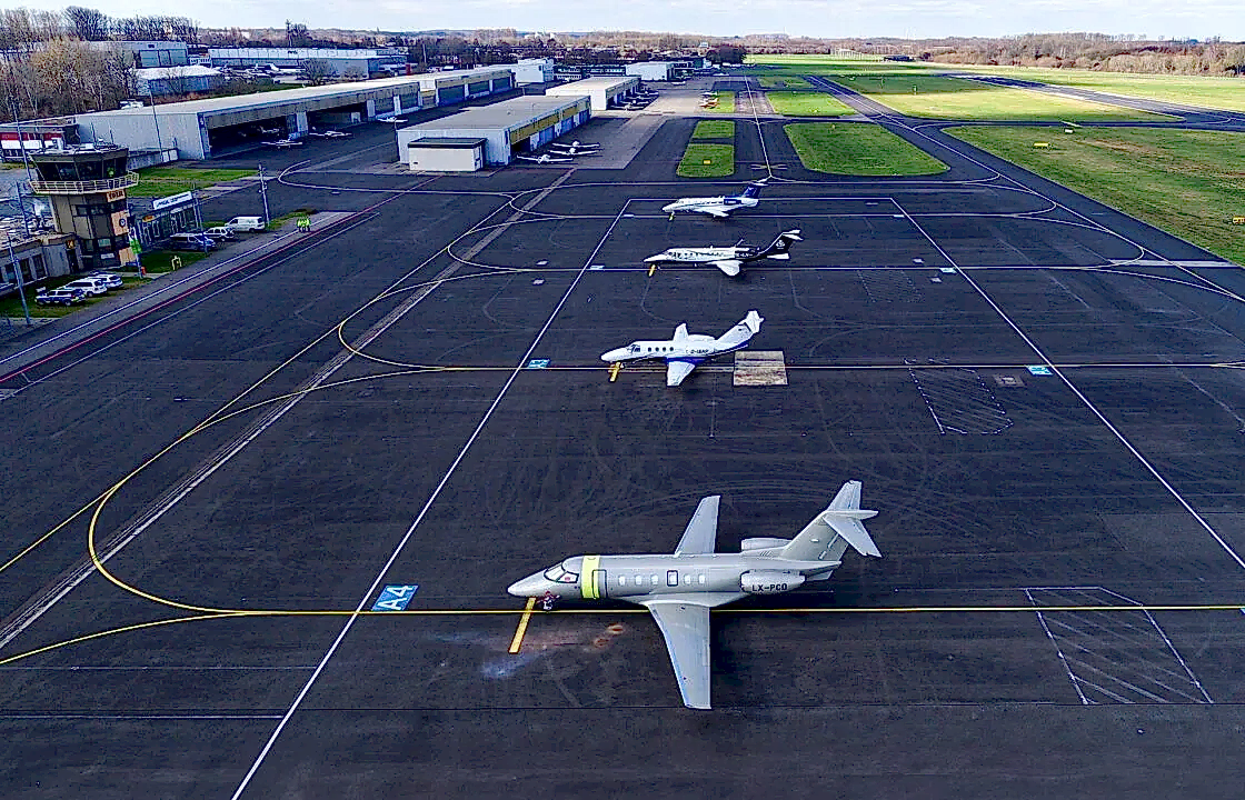 Mönchengladbach Havalimanı özel uçak kiralama